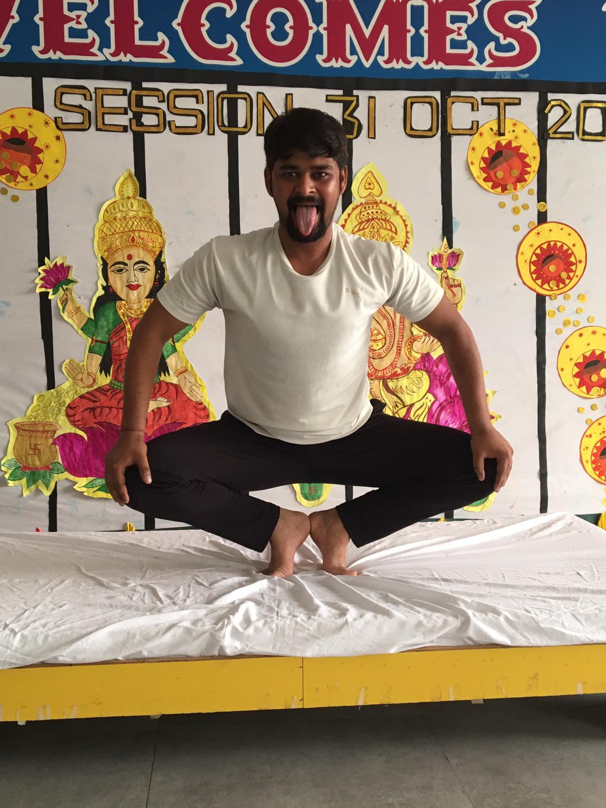 Impressions from India: Yoga-Lesson Impressions from India: Yoga-Lesson